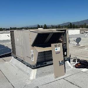 Commercial HVAC Roof Unit Maintenance